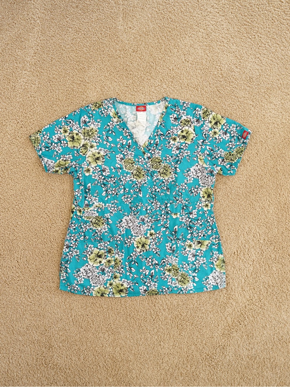 Dickies Teal, White, & Green Floral Scrub Top Medium